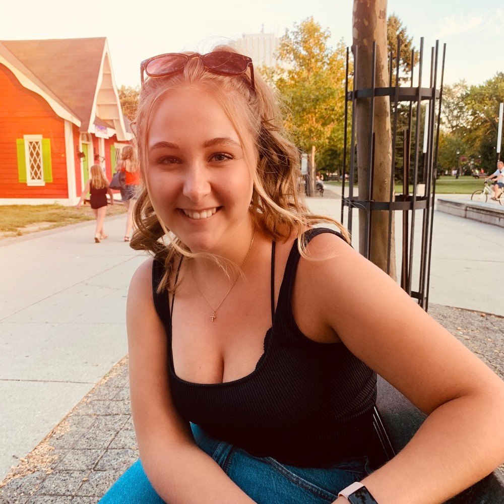 Meet your Posher, Clarissa